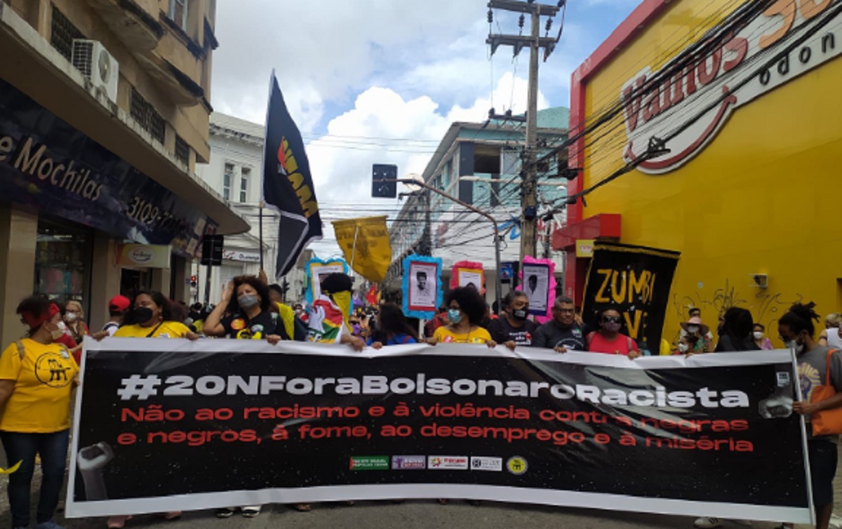 Dia da Consciência Negra tem povo na rua contra o racismo e pede 'fora, Bolsonaro'